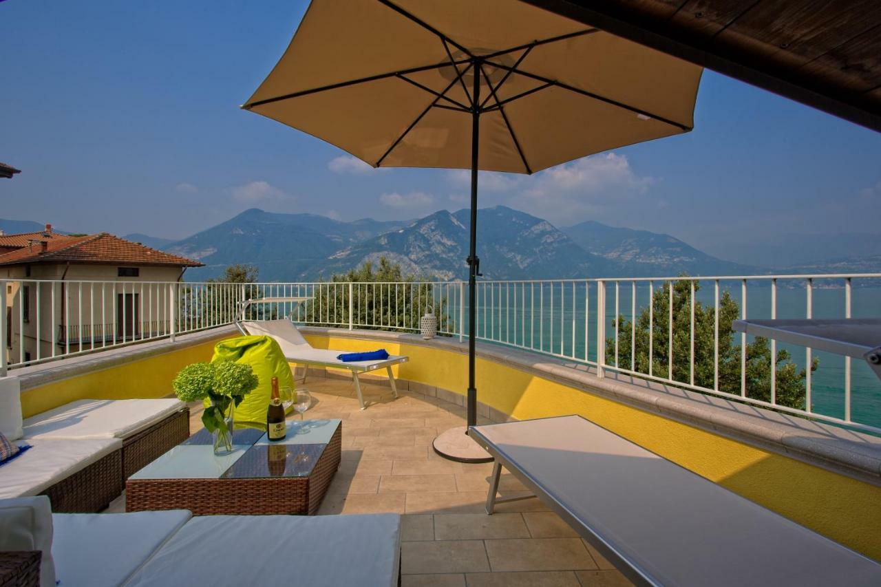 Casa Vacanze Marconi 22 Marone Exterior photo