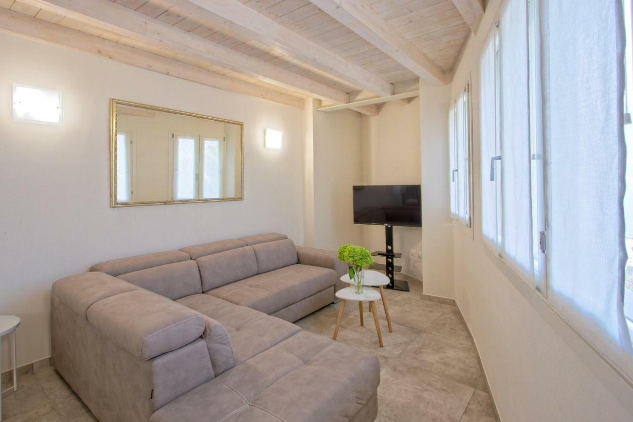 Casa Vacanze Marconi 22 Marone Exterior photo